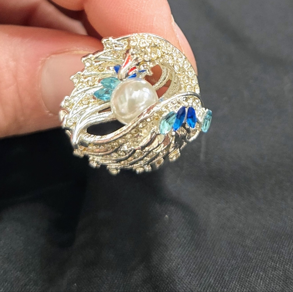 Silver Pearl Swan Ring